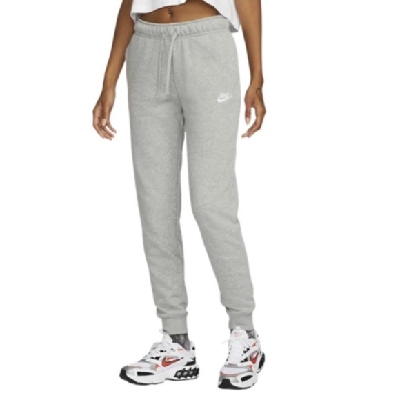 Nike Women's Club Fleece Joggers - size S - Picture 1 of 6